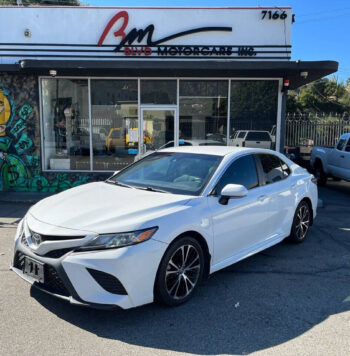 2018 toyota camry se 4dr sedan 60