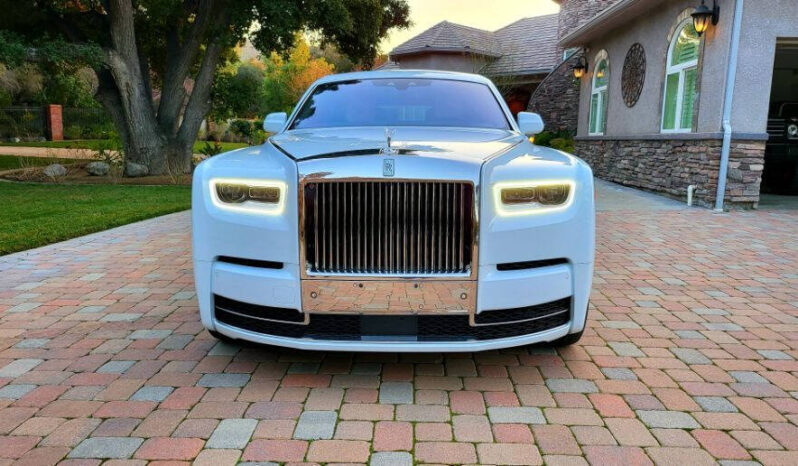 
								Rolls-Royce Phantom 2019 full									