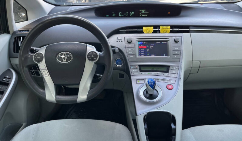 
								Toyota Prius 2014 full									